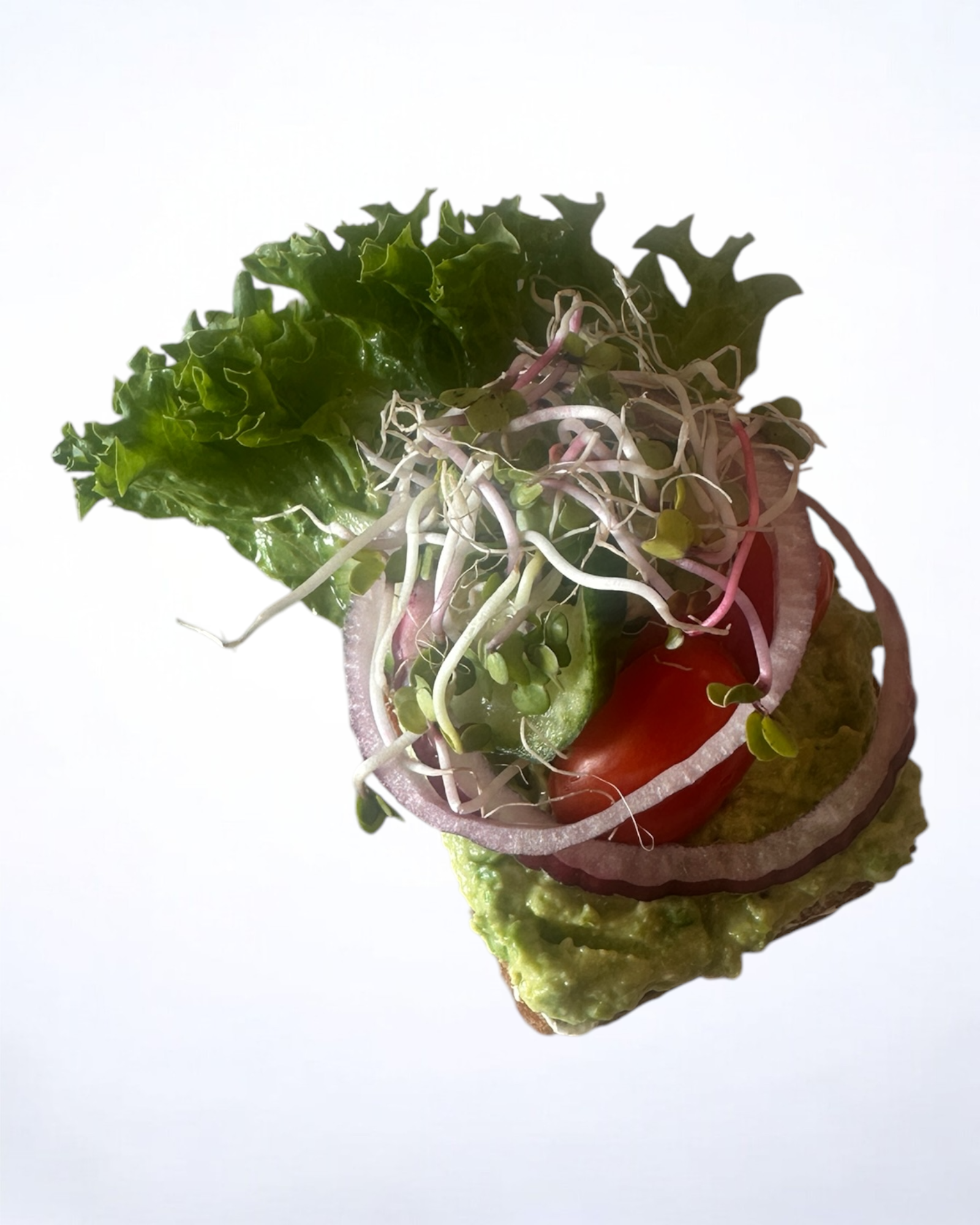 Ærte hummus med rødløg og tomat