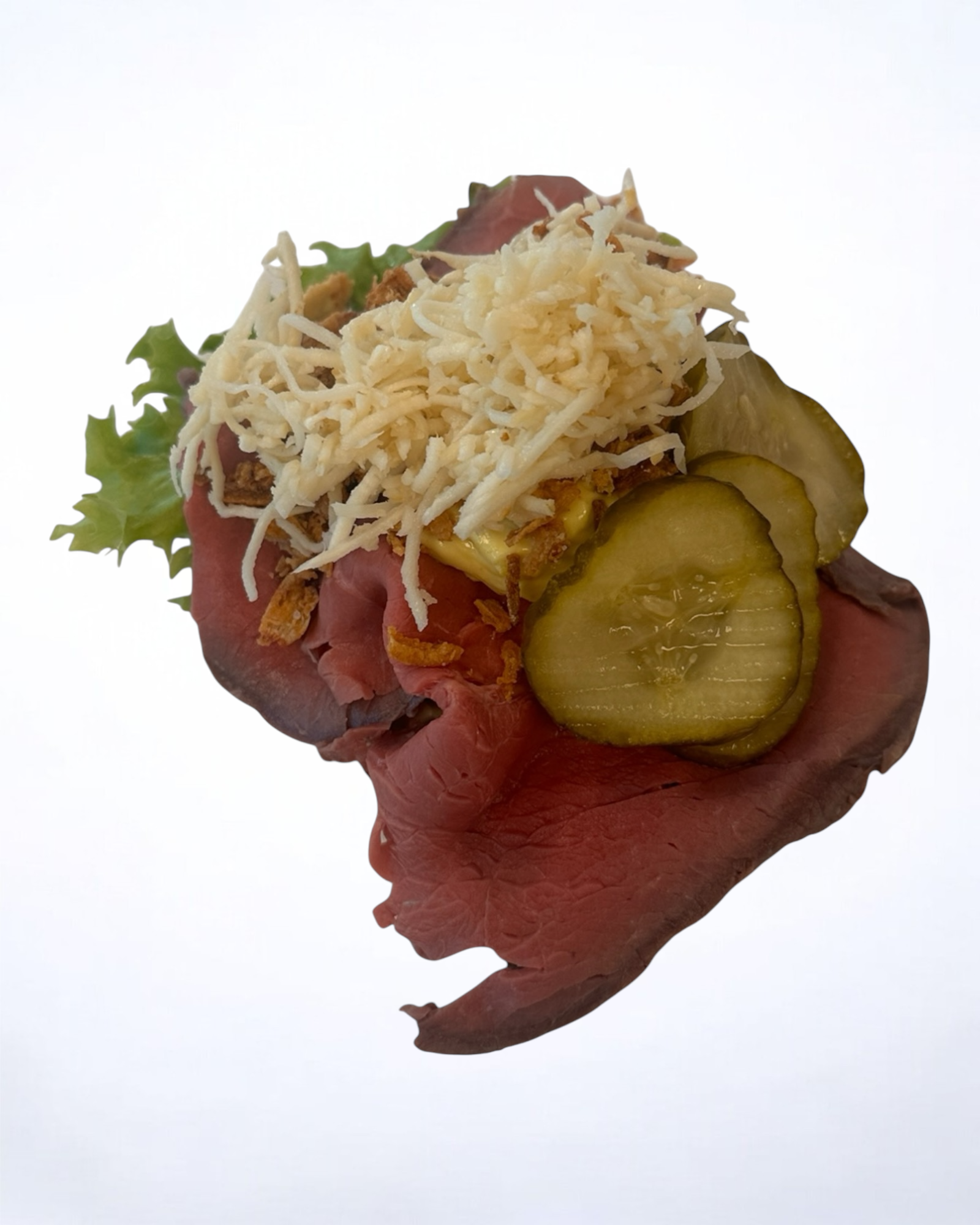 Roastbeef med remoulade, syltede agurk, ristede løg og peberrod