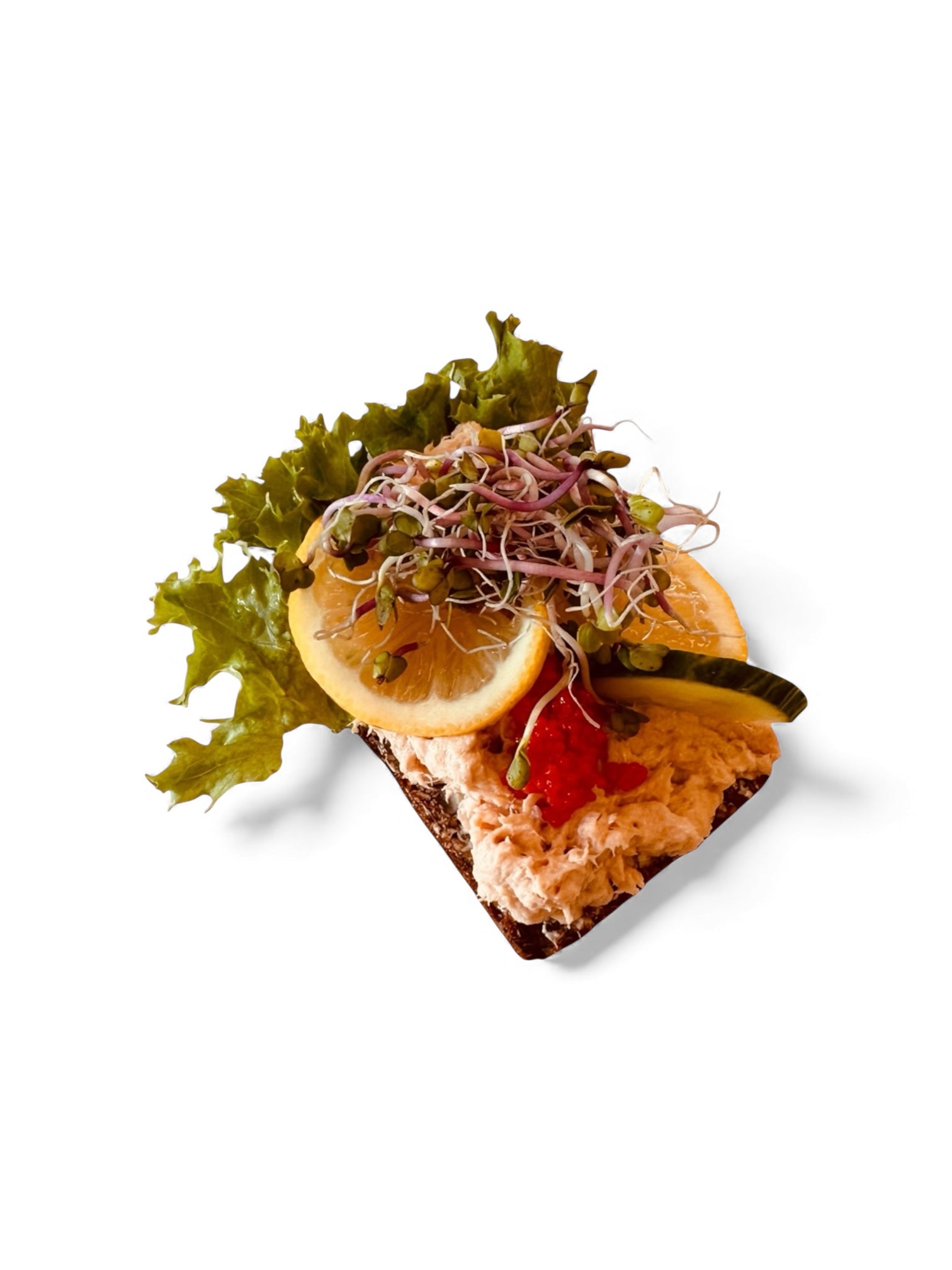 Varmtrøget laksesalat, kaviar, citron & grønt