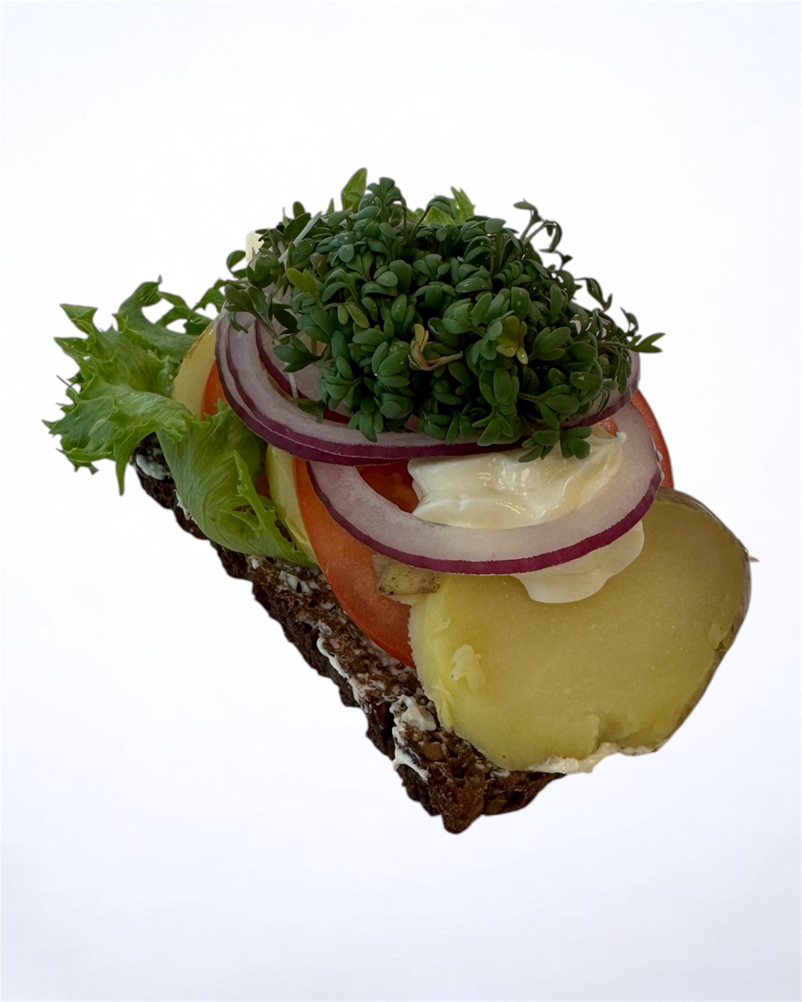 Kartoffelmad med rødløg, mayo og grønt